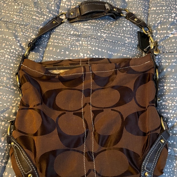 Purses - Picture 5 of 9